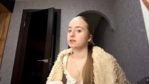 Snapshot of tamiecaimi chatting on April 30, 2026, 2:23 pm Karina online show from April 30, 2026, 2:23 pm
