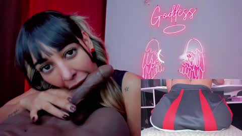 Snapshot of tamy_bennett chatting on January 29, 2025, 10:27 am Tamara online show from January 29, 2025, 10:27 am