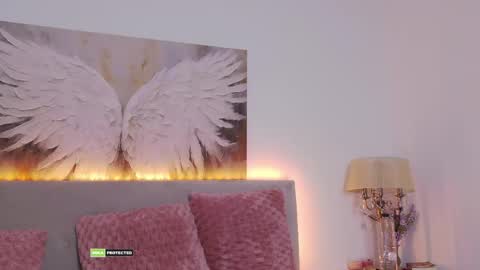 Tania Amore online show from May 26, 2026, 8:05 pm
