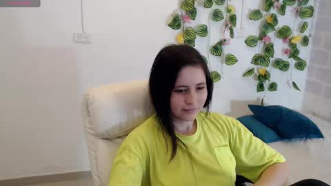 Tania  online show from October 6, 2025, 4:15 pm