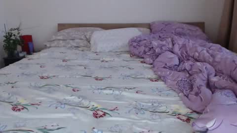 Snapshot of taniyushka chatting on November 10, 2025, 6:23 am Taniyushka online show from November 10, 2025, 6:23 am