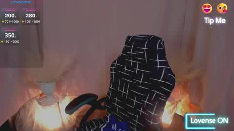 Snapshot of tannedskinmatty chatting on December 9, 2024, 4:12 am Matty online show from December 9, 2024, 4:12 am