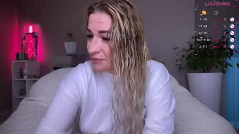 Snapshot of tanya_acid chatting on October 16, 2025, 11:44 am Tanya acid       online show from October 16, 2025, 11:44 am