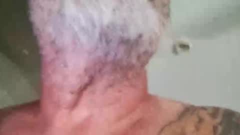 Snapshot of tap_water_drinking chatting on September 11, 2025, 5:02 pm rad online show from September 11, 2025, 5:02 pm