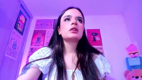 Snapshot of tara_hs chatting on January 14, 2025, 8:15 pm online show from January 14, 2025, 8:15 pm