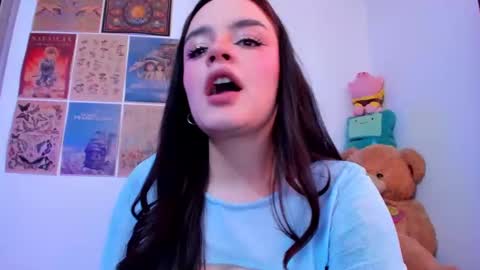 Snapshot of tara_hs chatting on February 20, 2025, 3:41 pm online show from February 20, 2025, 3:41 pm