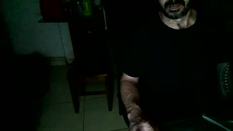 Snapshot of tarado_skype_cam chatting on February 7, 2026, 2:15 am tarado_skype_cam online show from February 7, 2026, 2:15 am