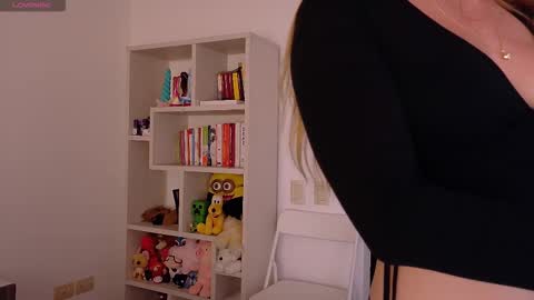 Tara White online show from March 5, 2026, 9:11 pm