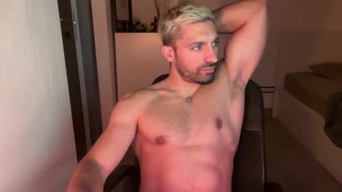 tarquit8 online show from October 2, 2025, 9:22 pm