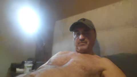 Snapshot of tarzeny77 chatting on February 22, 2026, 6:39 pm tarzeny77 online show from February 22, 2026, 6:39 pm