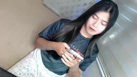Snapshot of tasteofinnocent69 chatting on February 11, 2025, 5:37 am   online show from February 11, 2025, 5:37 am