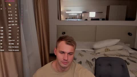 Snapshot of tasty_justin chatting on December 6, 2024, 2:35 am My shows 2100500 UTC3 online show from December 6, 2024, 2:35 am