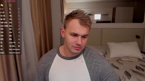 Snapshot of tasty_justin chatting on December 8, 2024, 10:47 pm My shows 2100500 UTC3 online show from December 8, 2024, 10:47 pm