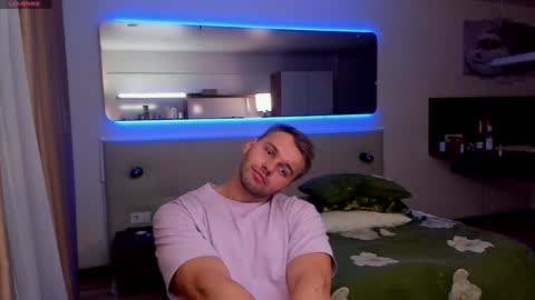 Snapshot of tasty_justin chatting on January 10, 2025, 10:36 pm My shows 2100500 UTC3 online show from January 10, 2025, 10:36 pm