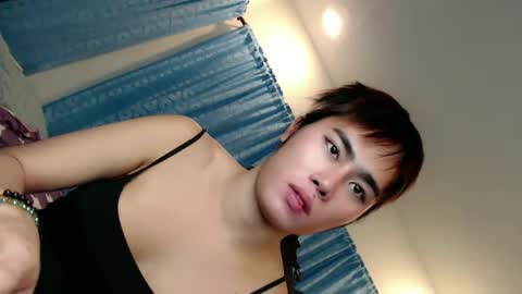 Vannesa online show from September 24, 2025, 8:23 pm