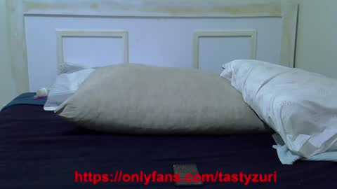 Snapshot of tastyzuri chatting on December 4, 2024, 9:35 pm Zuri online show from December 4, 2024, 9:35 pm