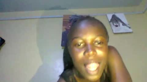 Snapshot of tat493864 chatting on October 22, 2025, 10:37 am tat493864 online show from October 22, 2025, 10:37 am