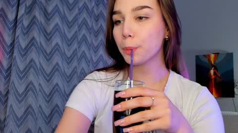 Snapshot of tate_angel chatting on December 6, 2024, 4:17 pm Tate online show from December 6, 2024, 4:17 pm