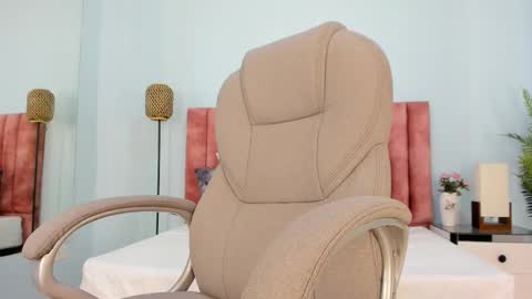 Tati Saldarriaga online show from March 2, 2026, 4:14 pm