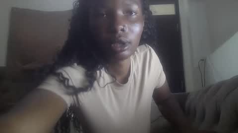 Snapshot of tatiana_254 chatting on October 15, 2025, 11:10 am tatiana_254 online show from October 15, 2025, 11:10 am