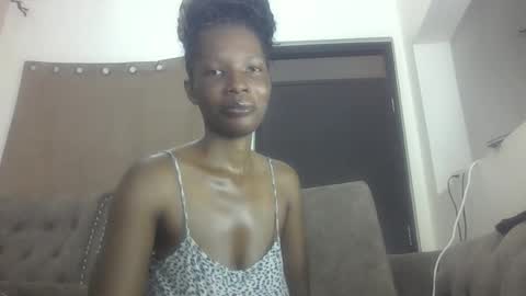 Snapshot of tatiana_254 chatting on October 17, 2025, 7:05 pm tatiana_254 online show from October 17, 2025, 7:05 pm