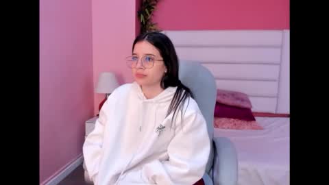 tatiana_arboleda online show from March 16, 2026, 3:45 am