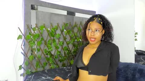 tatianasquirthot online show from March 23, 2026, 7:07 pm