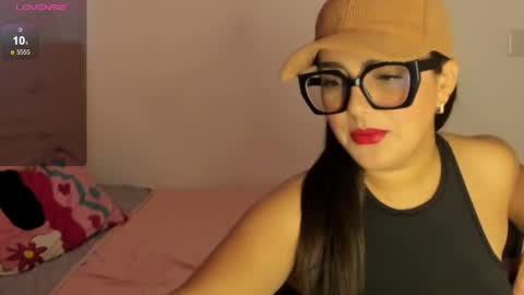 Tatiss online show from April 21, 2026, 5:28 pm