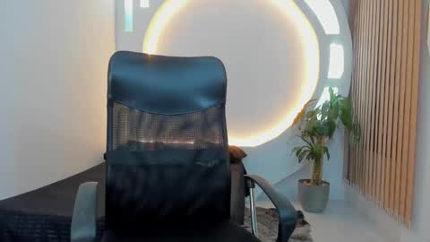 Snapshot of tattokoi chatting on January 17, 2025, 11:07 pm tattokoi online show from January 17, 2025, 11:07 pm