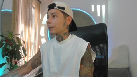 Snapshot of tattokoi chatting on March 2, 2025, 7:02 pm tattokoi online show from March 2, 2025, 7:02 pm