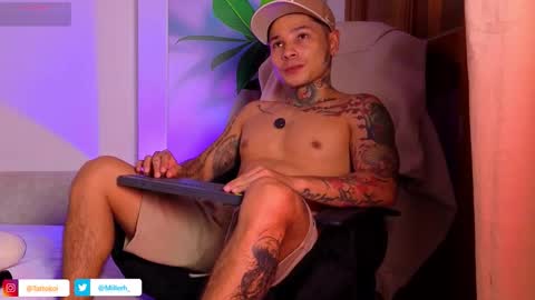 Snapshot of tattokoi chatting on October 19, 2025, 9:37 pm tattokoi online show from October 19, 2025, 9:37 pm