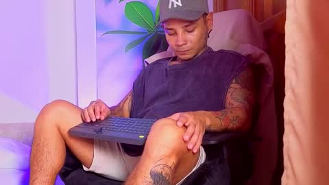 Snapshot of tattokoi chatting on November 27, 2025, 2:35 am tattokoi online show from November 27, 2025, 2:35 am