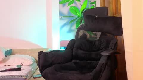 Snapshot of tattokoi chatting on December 5, 2025, 1:36 am tattokoi online show from December 5, 2025, 1:36 am