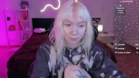 tattoo_artbaby online show from April 21, 2026, 2:51 am
