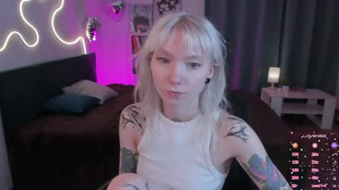tattoo_artbaby online show from April 26, 2026, 6:55 am