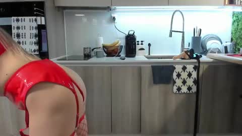 Snapshot of tattoo_couple77 chatting on January 18, 2025, 1:51 pm Nicole online show from January 18, 2025, 1:51 pm