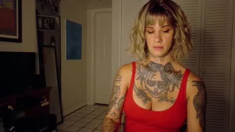 Snapshot of tattooed_natalia chatting on October 28, 2025, 8:51 am Natalia 3 online show from October 28, 2025, 8:51 am