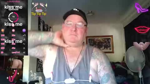 tattzsexy online show from February 19, 2026, 11:01 pm