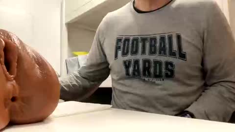 Snapshot of tatuador40 chatting on February 2, 2025, 11:32 pm Tatuador40 online show from February 2, 2025, 11:32 pm