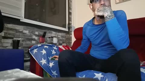 Tatuado20cm online show from February 15, 2026, 6:21 am