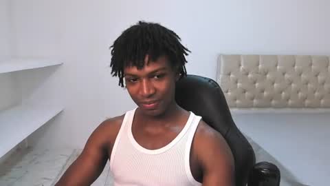 Snapshot of tau_montes chatting on July 14, 2026, 1:19 am tau_montes online show from July 14, 2026, 1:19 am