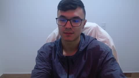 Snapshot of taurus4k chatting on December 6, 2024, 4:03 am taurus4k online show from December 6, 2024, 4:03 am