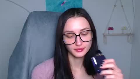 Taya online show from February 5, 2026, 6:51 am