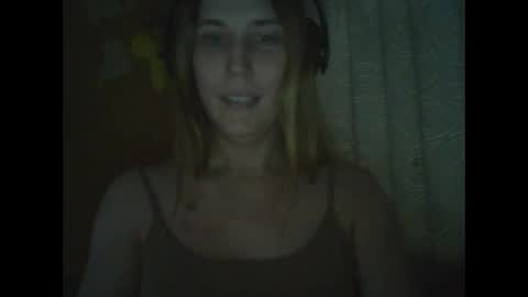 Snapshot of taylafox chatting on January 17, 2025, 10:23 pm taylafox online show from January 17, 2025, 10:23 pm