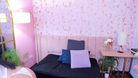 Taylor Bennet online show from February 5, 2026, 7:07 pm