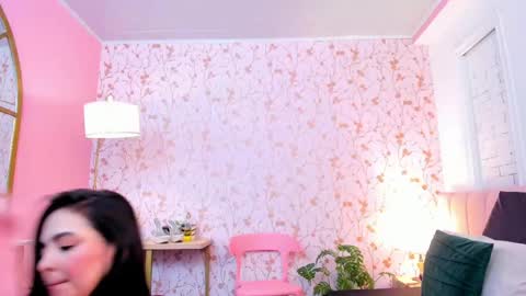 Taylor Bennet online show from April 16, 2026, 11:33 am