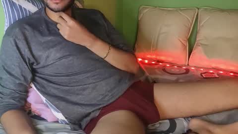 Snapshot of taylor_blaze94 chatting on February 12, 2026, 1:44 am Taylor online show from February 12, 2026, 1:44 am