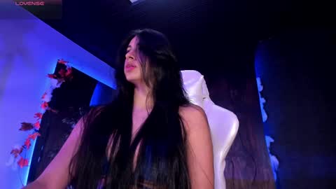 Taylor  Help me to get 100 thumbs up online show from October 16, 2025, 4:19 pm