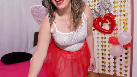 taylorhot72_ online show from February 15, 2026, 2:41 am