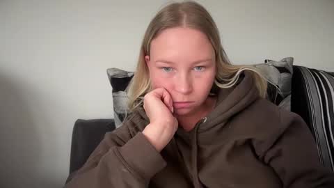 taylorlovett online show from February 13, 2025, 2:09 pm